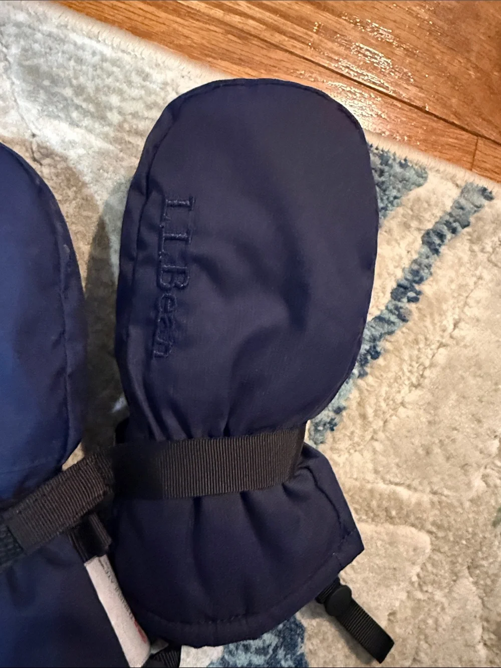 L.L. Bean Navy Blue Kids Snow Mittens
